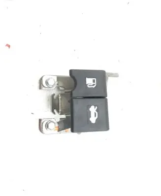Nissan Qashqai+2 Fuel cap release pull handle 