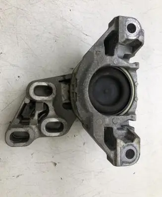 Mercedes-Benz B W246 W242 Engine mount bracket ENAC46000DF