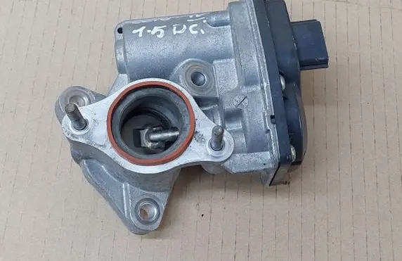 Renault Clio IV EGR valve 8201143495