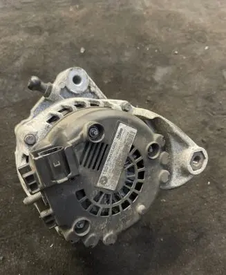 BMW 3 E90 E91 Generator/alternator 7805432 26057733 S17AN10