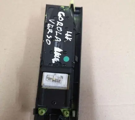 Toyota Corolla Verso AR10 Electric window control switch 848200F010