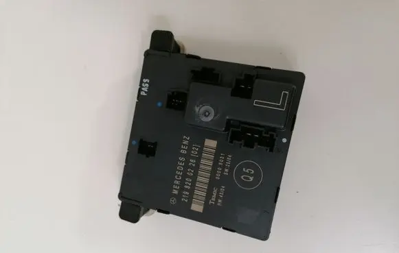 Mercedes-Benz CLS C219 Door control unit/module 2198200226
