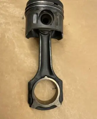Mercedes-Benz E W211 Connecting rod/conrod A6460300220 A6460300917
