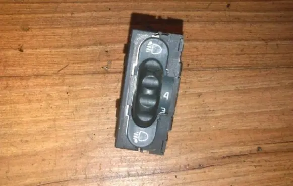 Renault Megane I Headlight level height control switch 6281