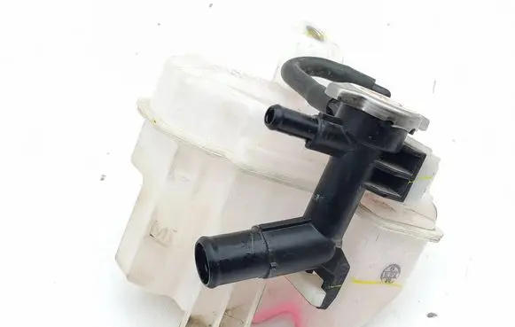 Toyota C-HR II Coolant expansion tank/reservoir 