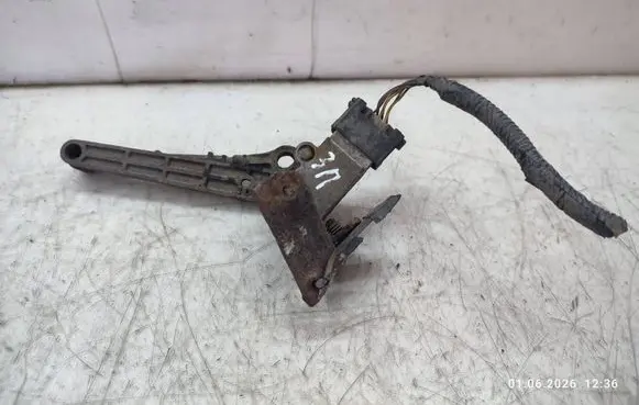Land Rover Range Rover L322 Rear air suspension level height sensor AH425A955BD