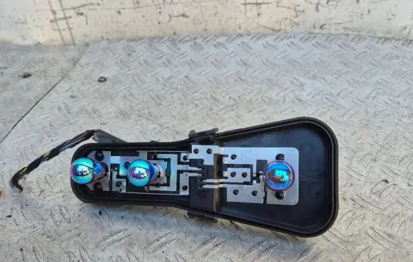 Land Rover Range Rover L322 Tail light bulb cover holder 23745702