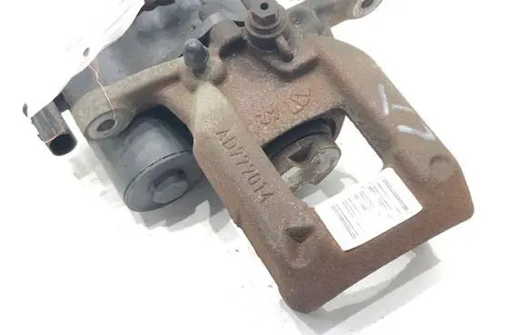 Opel Grandland X Rear brake caliper 9819060880
