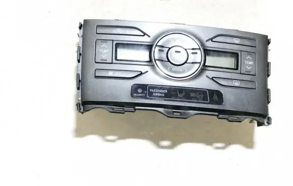 Toyota Auris 150 Climate control unit 5590002230 55900-02230