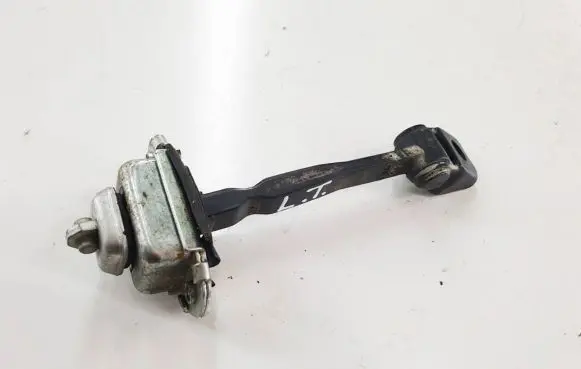 Skoda Octavia Mk2 (1Z) Rear door check strap stopper