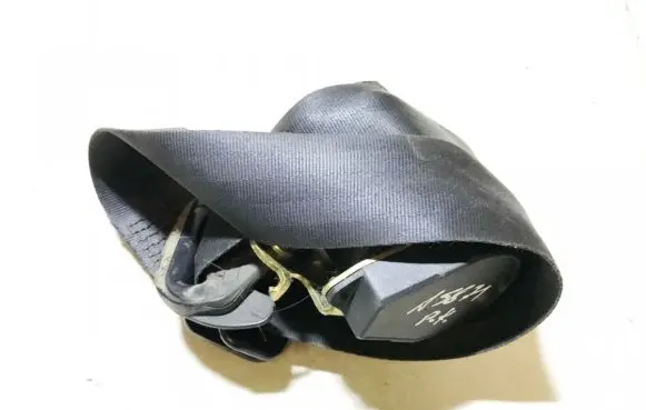 Peugeot 607 Front seatbelt