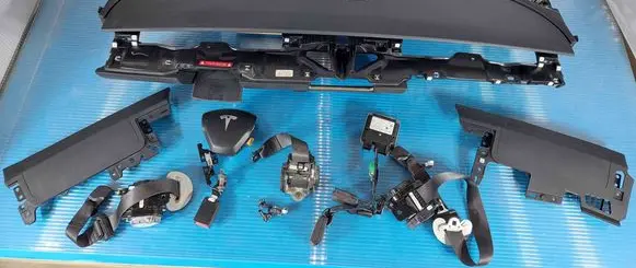 Tesla Model 3 Airbag set with panel 2019473X 2023127X