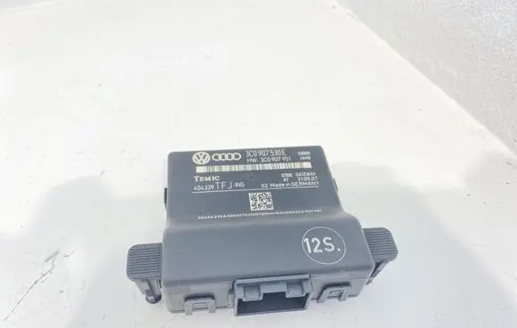 Volkswagen PASSAT B6 Gateway control module 3C0907530E