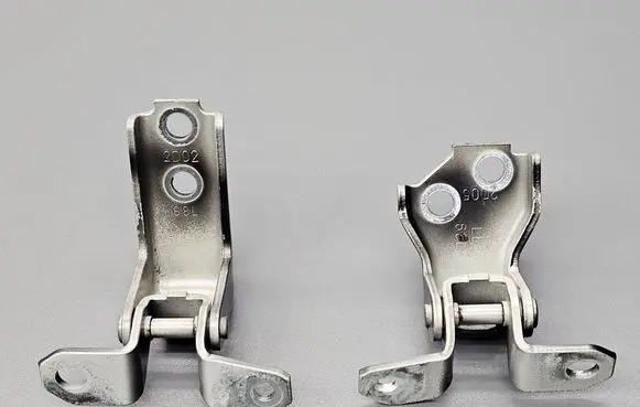 Suzuki Swift II Front door hinge set 