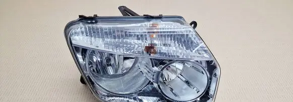 Dacia Duster Headlight/headlamp 260100067R