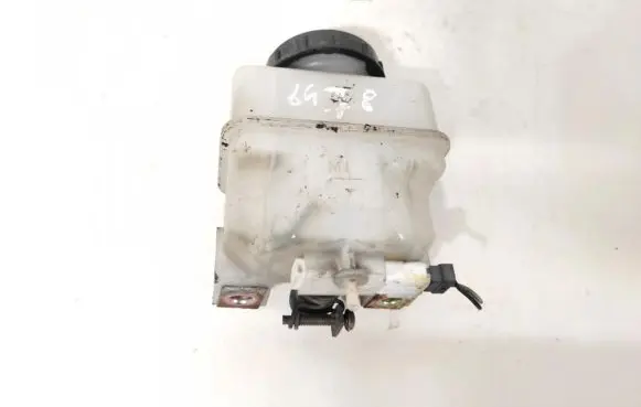 Nissan Murano Z50 Brake fluid reservoir 