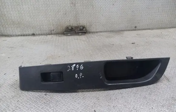 Nissan Micra Electric window control switch 80960AX100