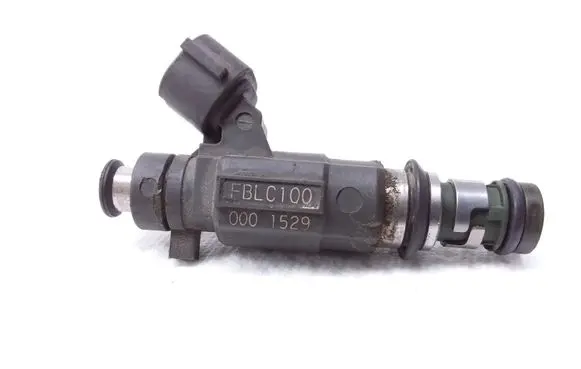 Subaru Forester SF Fuel injector 00015290 FBLC100