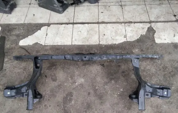 Volkswagen Transporter - Caravelle T5 Radiator support slam panel