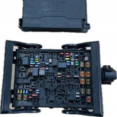 Cadillac Escalade IV Fuse box set 23227061