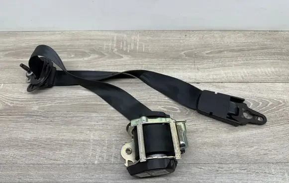 Peugeot 2008 II Front seatbelt 640983600B 98208525X 0080R0000