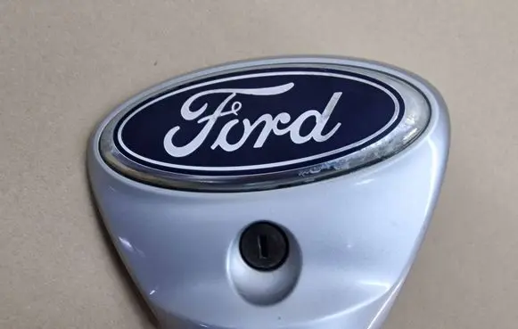 Ford Ka Tailgate/trunk/boot lock/catch/latch 