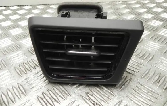 Rear air vent grill