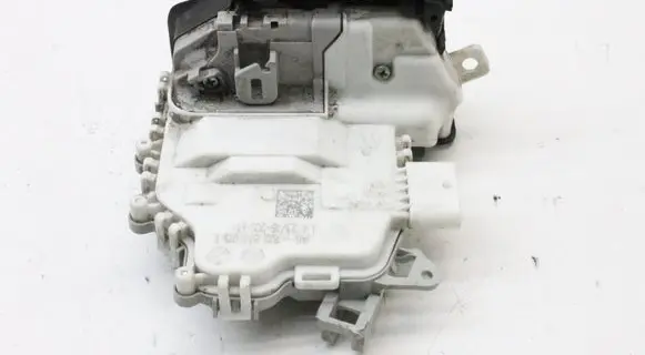 Audi Q7 4M Coupe door lock (next to the handle) 8J2837015E