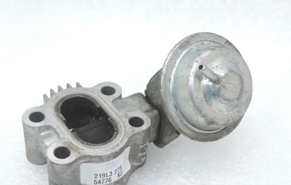 Toyota Avensis T250 EGR valve 2563026010