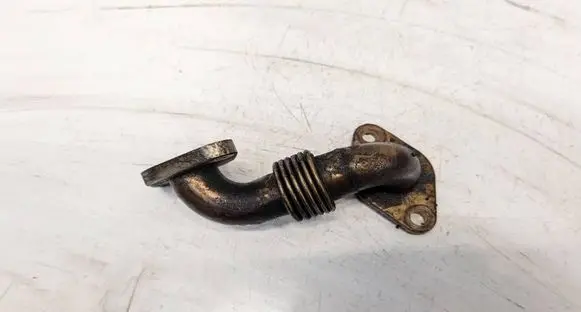 Volkswagen PASSAT B6 EGR valve line/pipe/hose 03G131521T