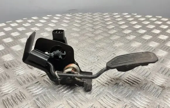 Toyota Corolla Verso AR10 Accelerator throttle pedal