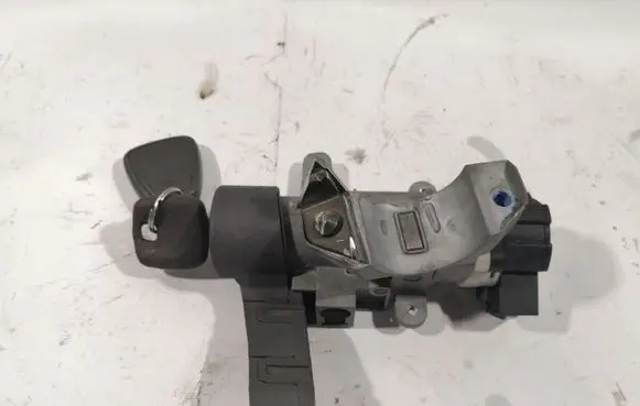 Volvo V70 Ignition lock 8622347 510130020 050143237