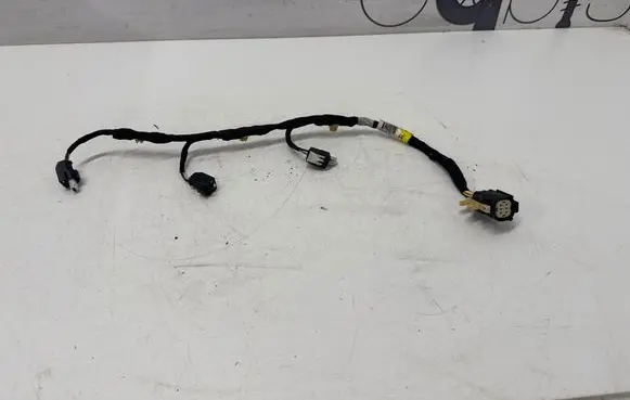 Ford Explorer VI Fuel injector wires JU5T14B485