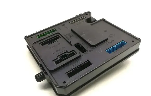 Renault Megane III Central body control module 284B13640R S180098201