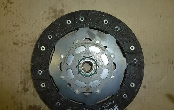 Citroen C4 Aircross Clutch pressure plate C1063040T
