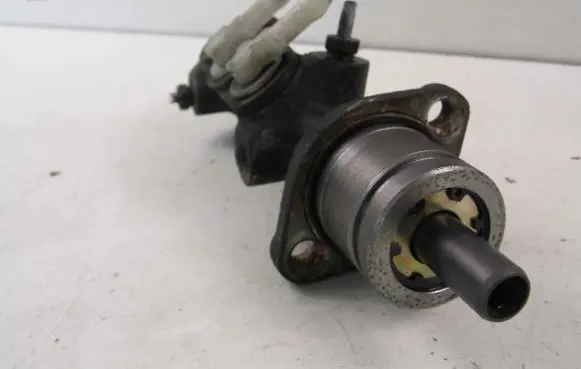 Alfa Romeo GTV Master brake cylinder