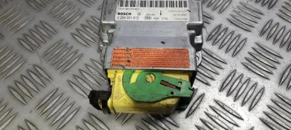 Audi A8 S8 D3 4E Airbag control unit/module 4e0959655h 0285001672