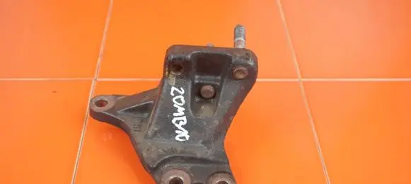 KIA Soul Engine mounting bracket 20MB10