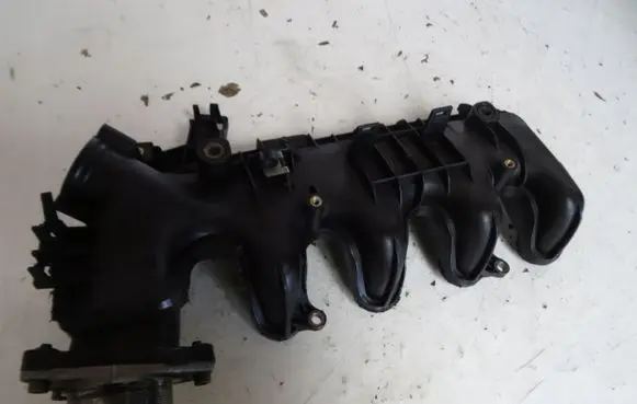 Volvo V70 Intake manifold 9653808680