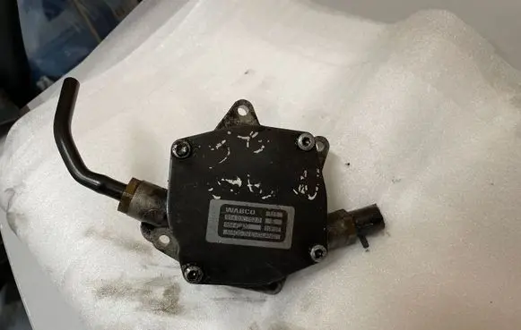 Opel Astra H Vacuum pump 9140307520 96440220