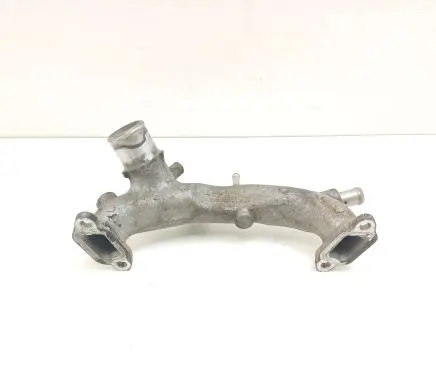 Toyota Tundra II Engine coolant pipe/hose