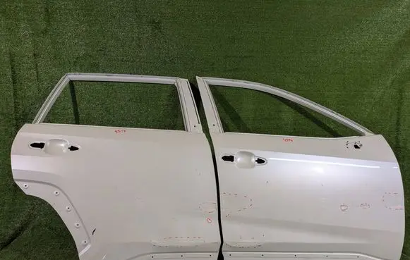 Toyota RAV 4 (XA50) Rear door 