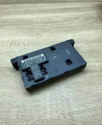 Mercedes-Benz C W203 Door control unit/module 2038201285