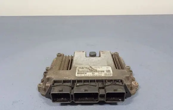 Ford Fiesta Engine control unit/module ECU 0281011612