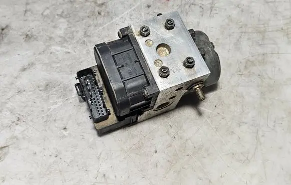 Toyota Yaris ABS Pump 445100D010 0265216852