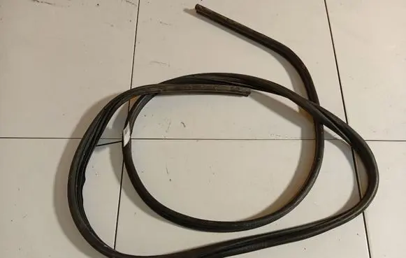Ford Transit - Tourneo Connect Rubber seal front coupe door 