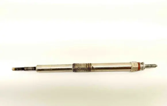 Toyota Auris E180 Spark plug 1985033020