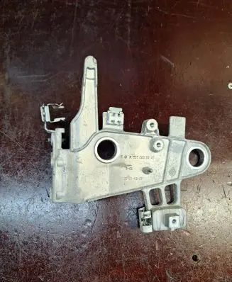 Mercedes-Benz GLE (W166 - C292) Engine mounting bracket A6510902241 211550202
