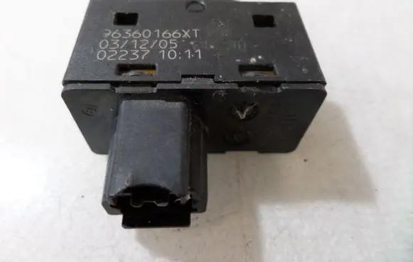 Peugeot 407 Electric window control switch 96360166XT
