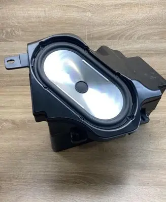 Land Rover Range Rover Sport L320 Subwoofer speaker XH4218808AB XQA500110 137RG005